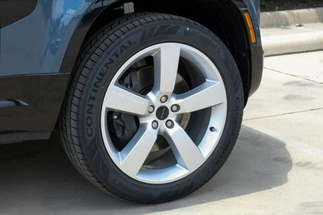 New 2026 Tasman Blue Land Rover X-Dynamic SE image 65