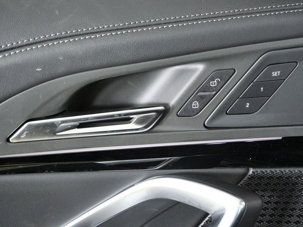 Used 2026 Jet Black BMW xDrive28i image 36