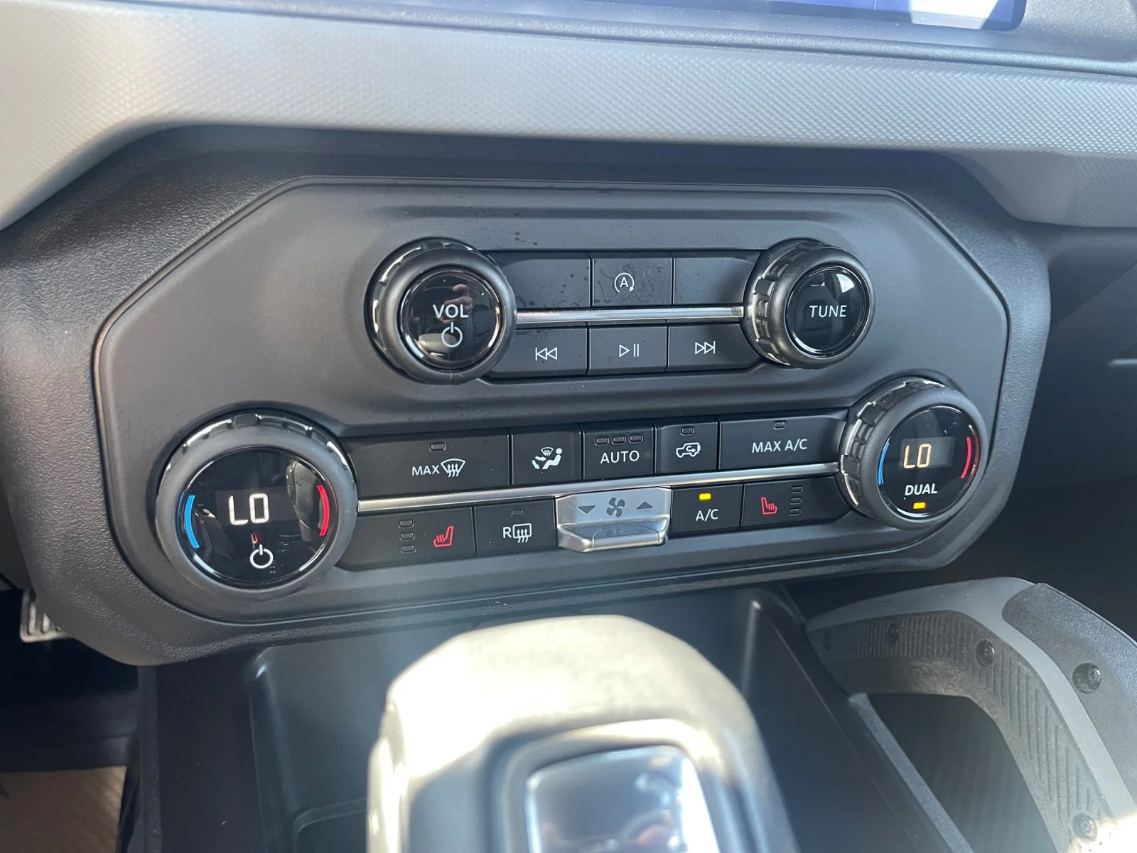 Used 2024 GRAY Ford BIG BEND image 19