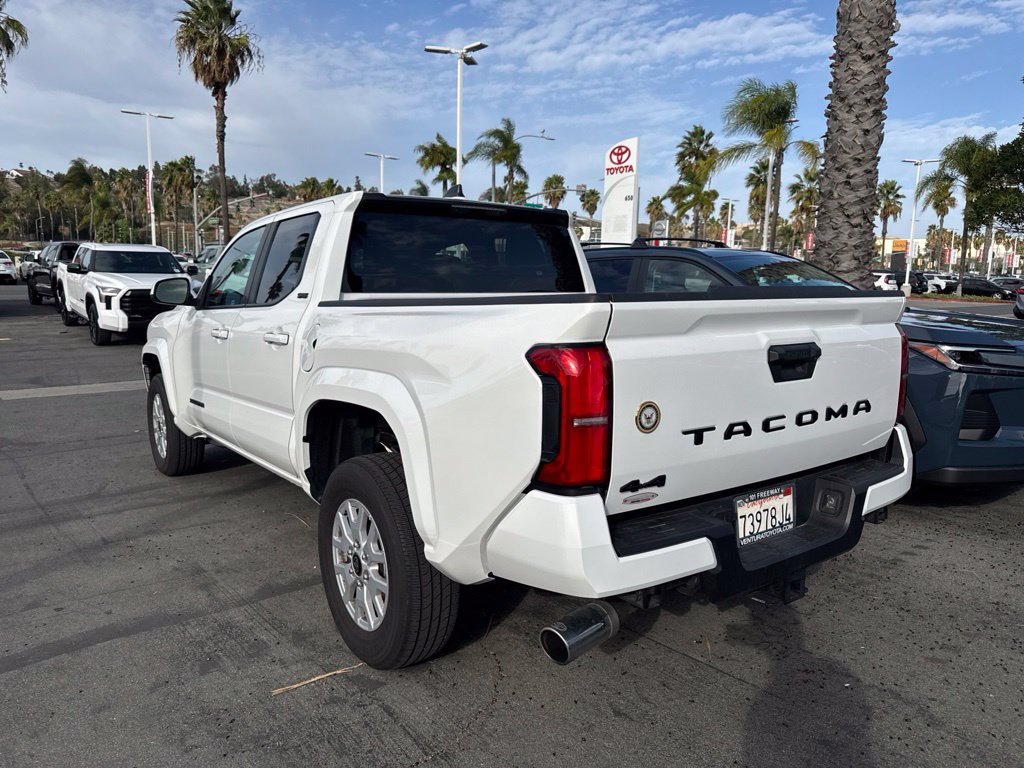 Used 2025 Ice Toyota SR5 image 3