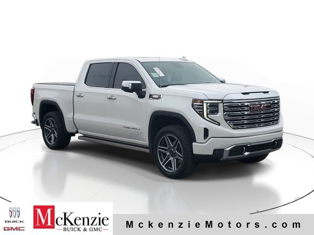 2023 GMC Sierra 4WD Crew Cab Short Box Denali's photo