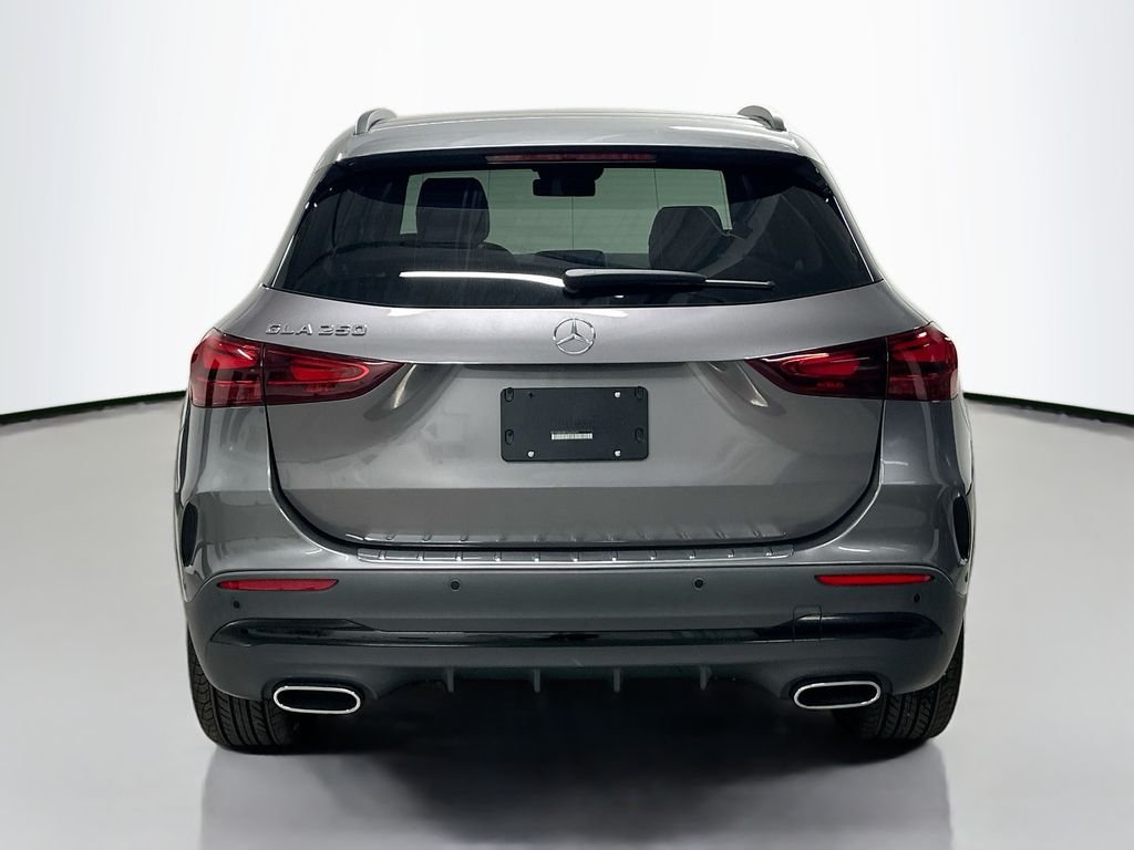 Used 2025 Gray Mercedes-Benz GLA 250 image 10