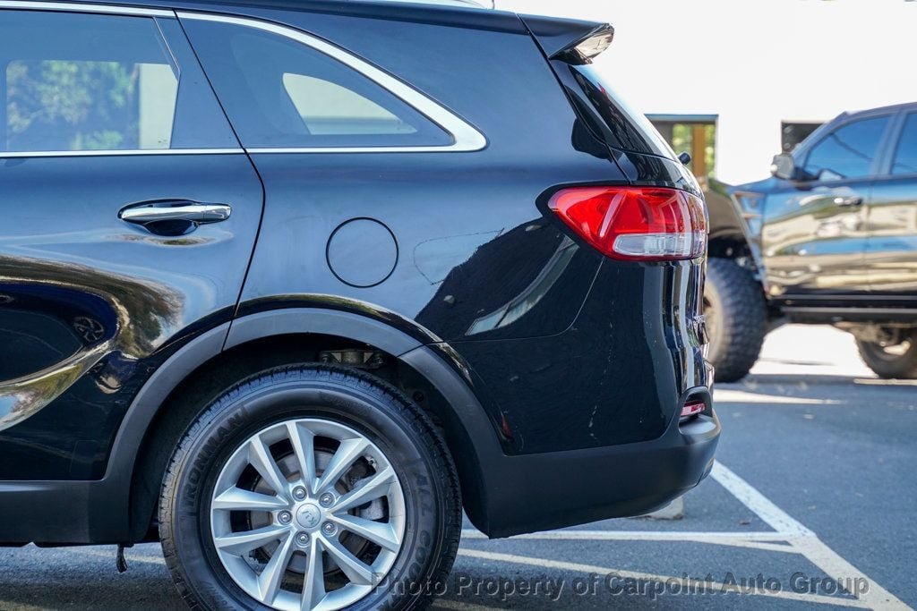 2018 Kia Sorento LX photo 4