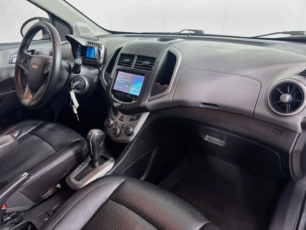 Used 2015 Gray Chevrolet LTZ image 33