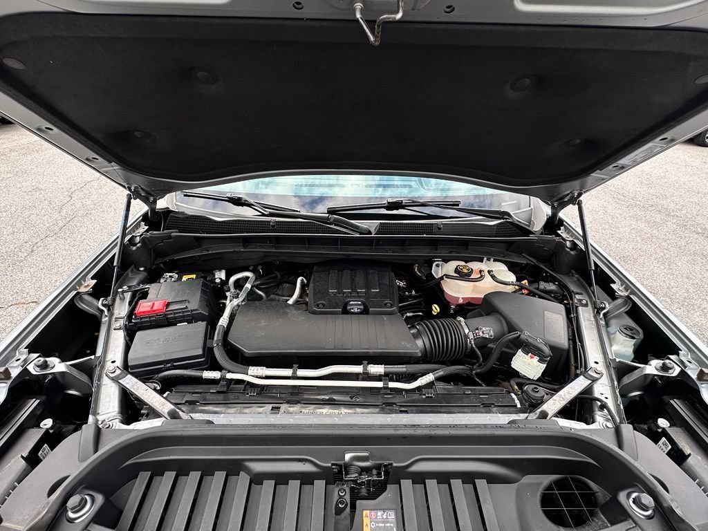 Used 2023 Sterling Metallic GMC Elevation image 40
