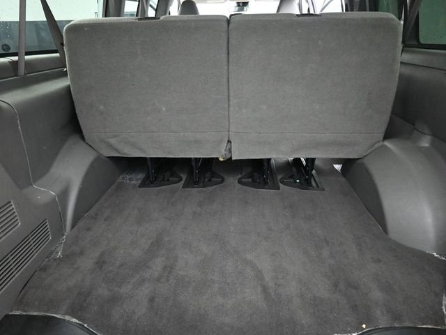 2024 Chevrolet Express Passenger LT - Photo 40