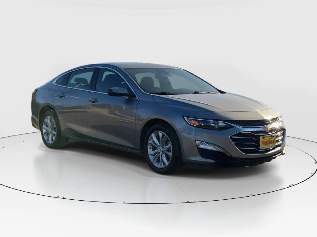 Used 2025 Gray Chevrolet LT image 8
