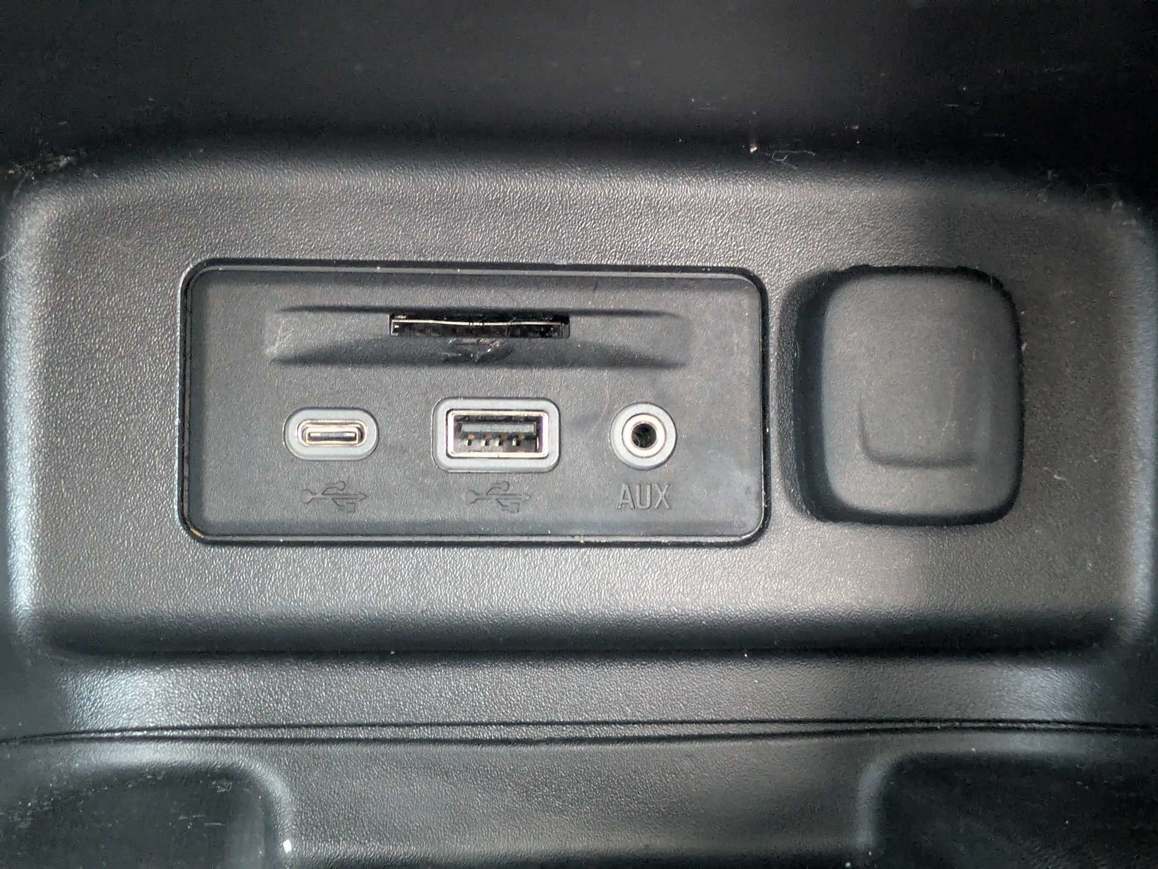 Used 2020 Summit White Chevrolet Premier image 28