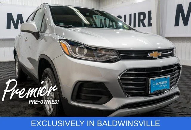 Used 2022 Silver Chevrolet LT image 4