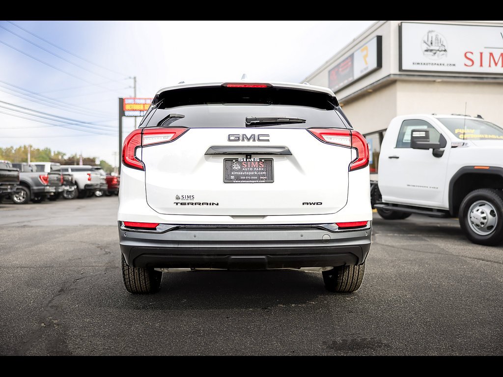 2022 GMC Terrain SLT - Photo 9