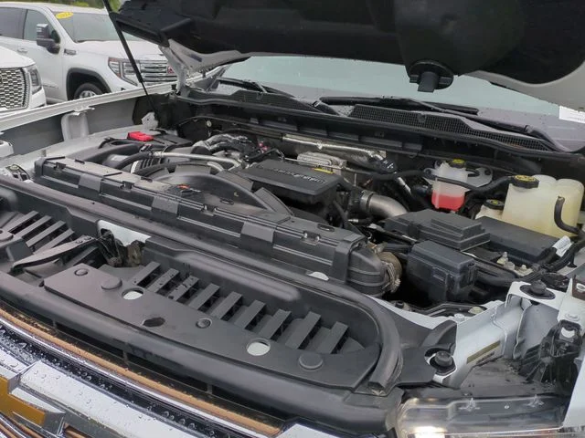 Used 2023 White Chevrolet High Country image 26