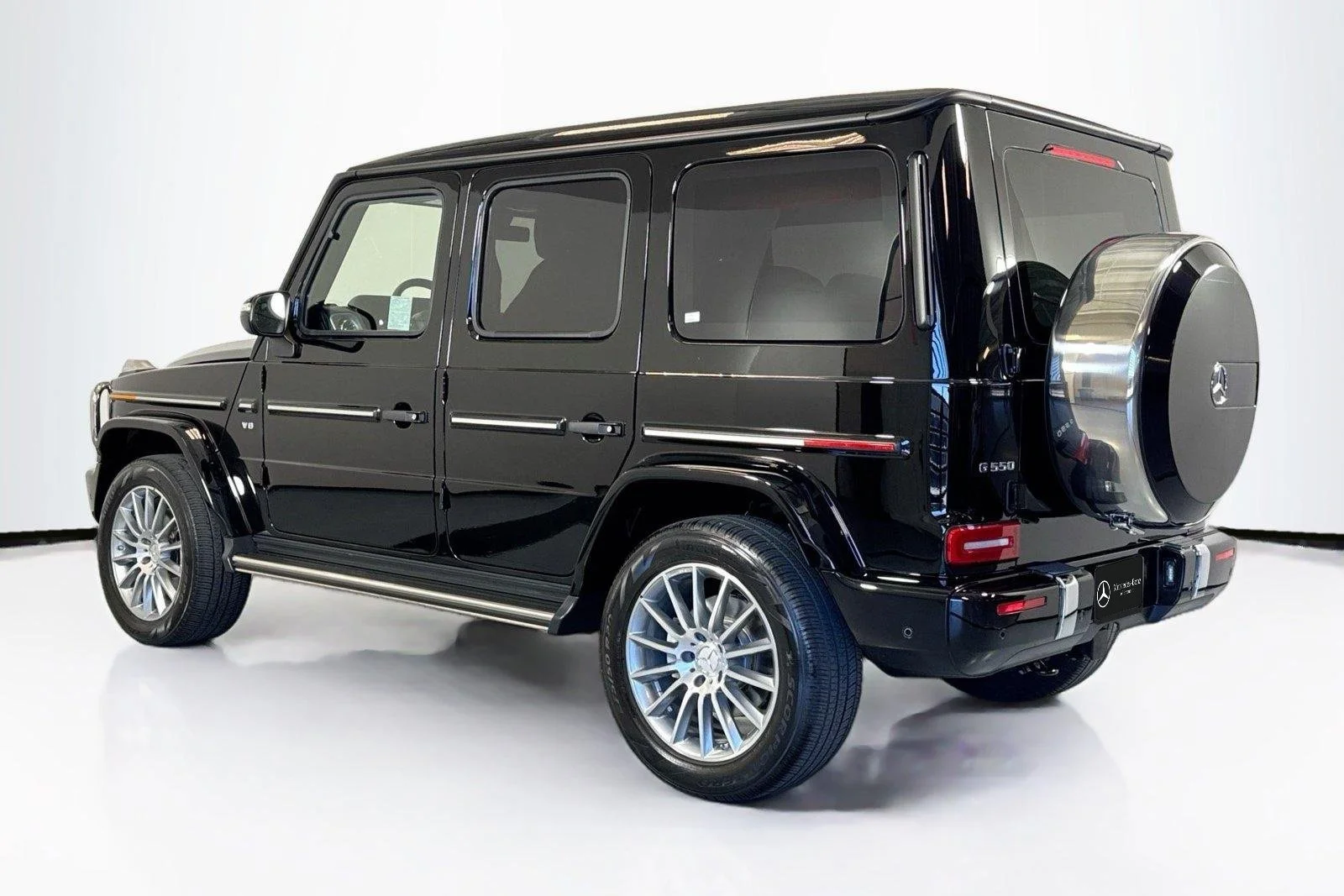 Used 2023 Black Mercedes-Benz G 550 image 7