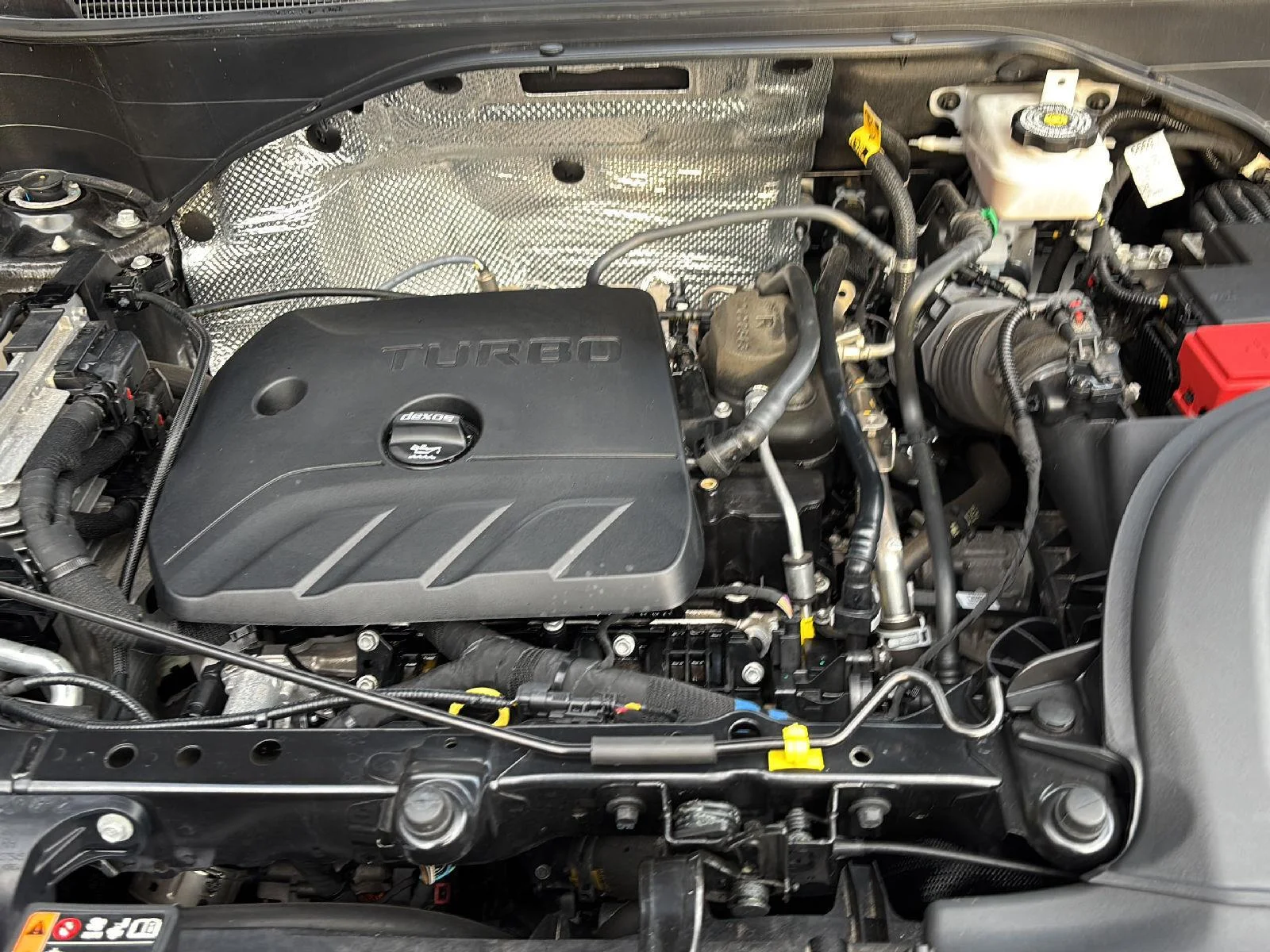 Used 2023 EBONY TWILIGHT METALLIC Buick Essence image 11