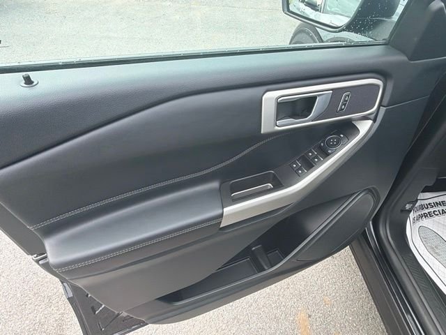Used 2023 Black Ford XLT image 14