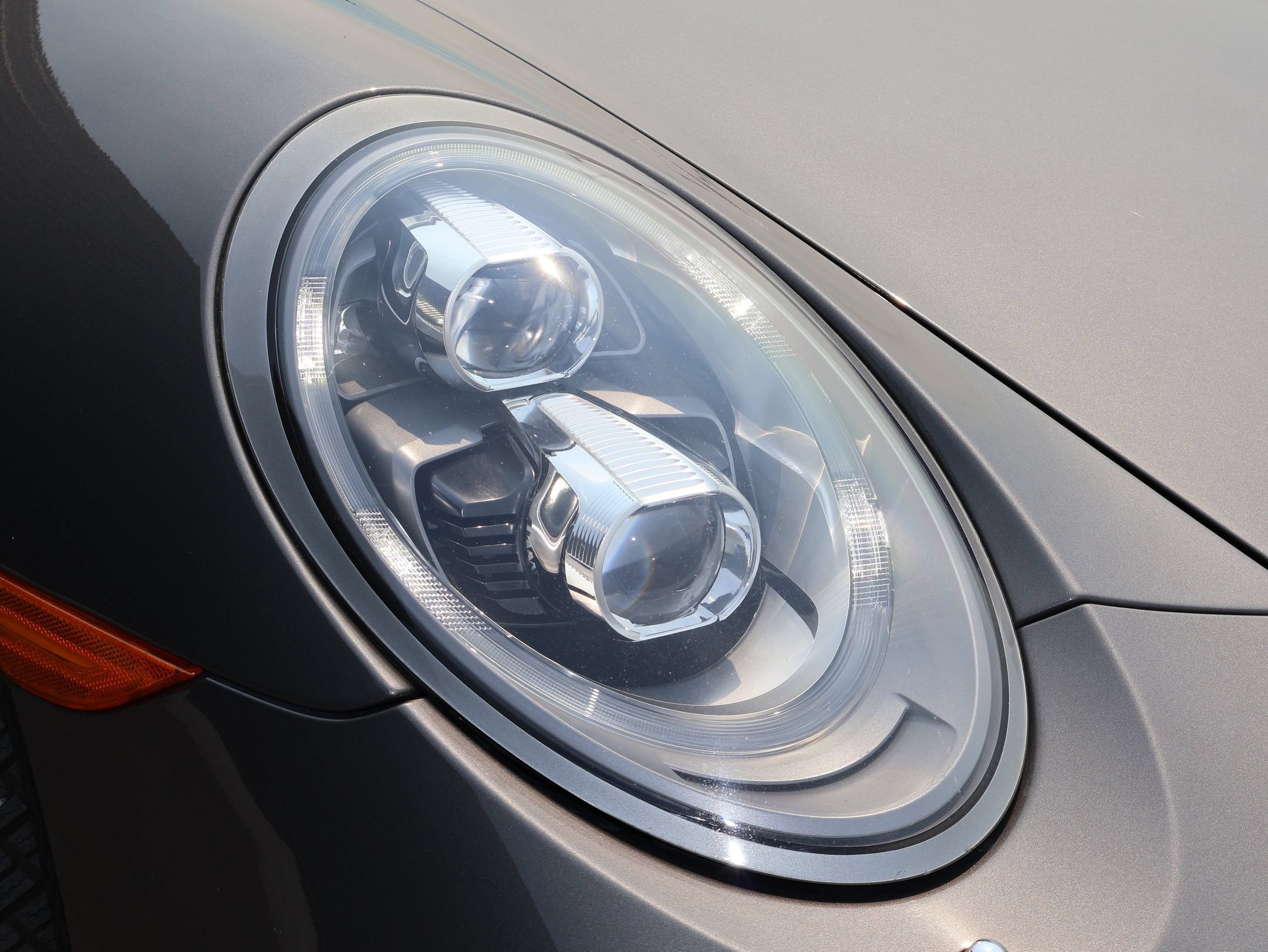 Used 2014 Agate Gray Metallic Porsche Turbo S image 11