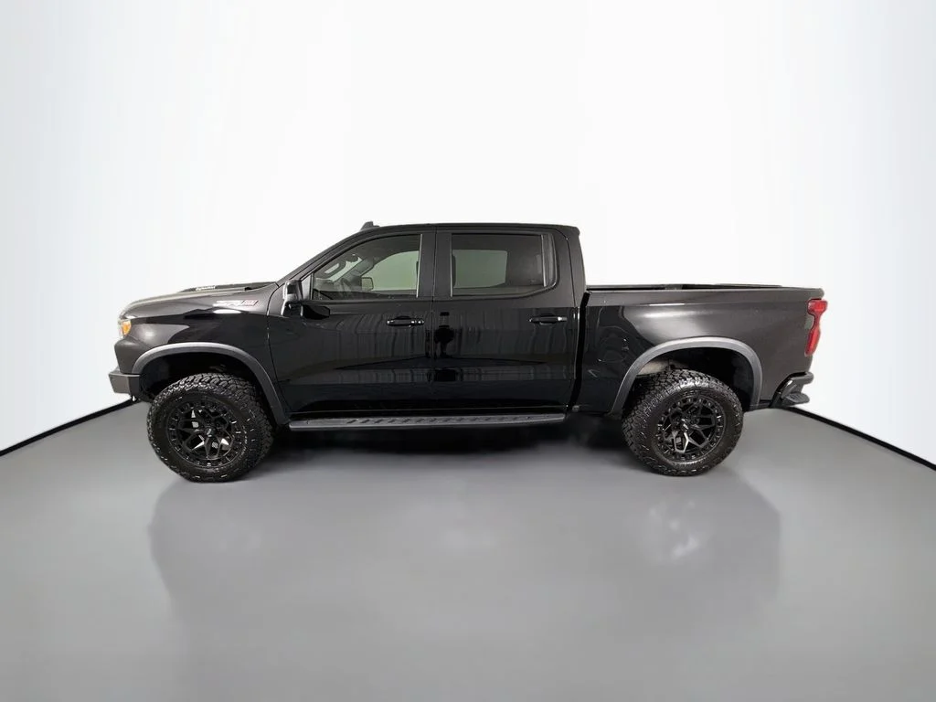 Used 2025 Black Chevrolet ZR2 image 4