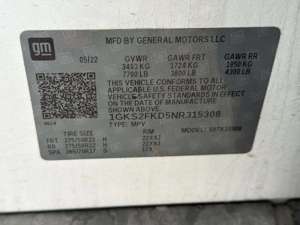 Used 2022 White GMC SLE image 35