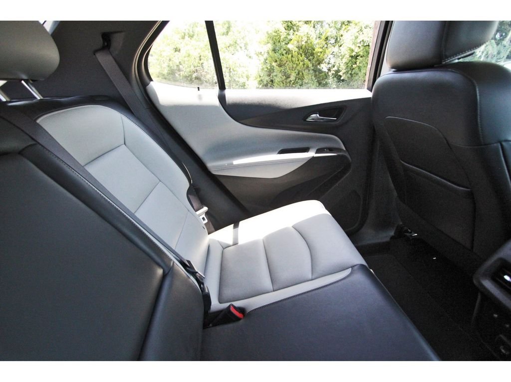 Used 2021 White Chevrolet Premier image 13