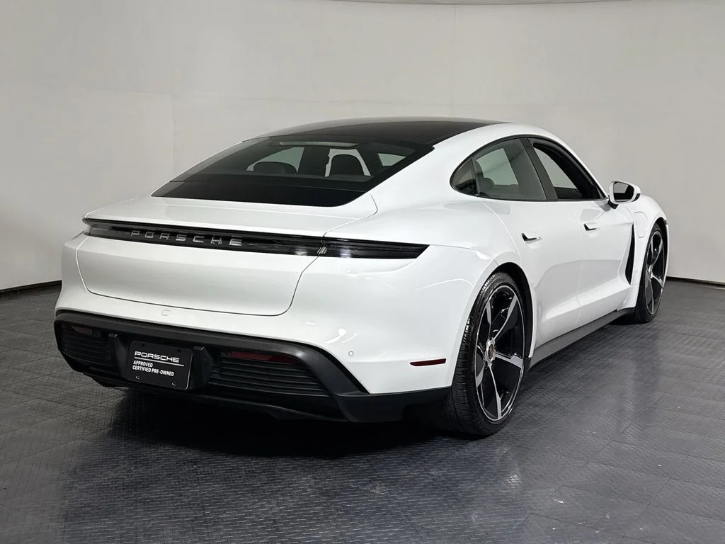 Used 2022 White Porsche  image 7