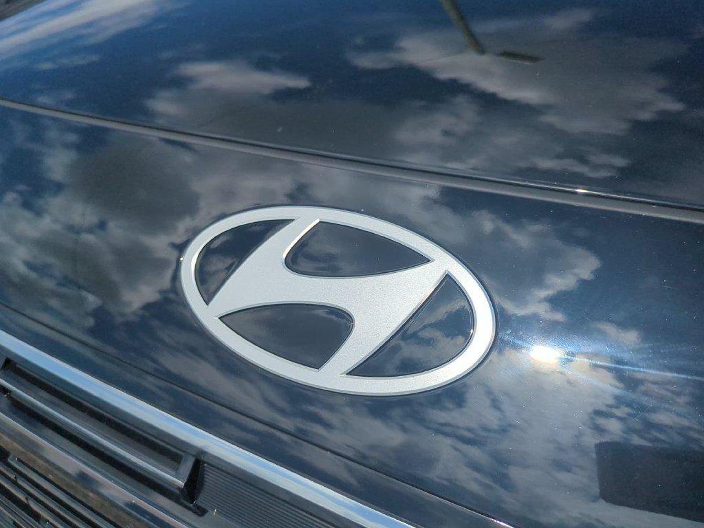 New 2027 Black Hyundai SEL FWD image 13