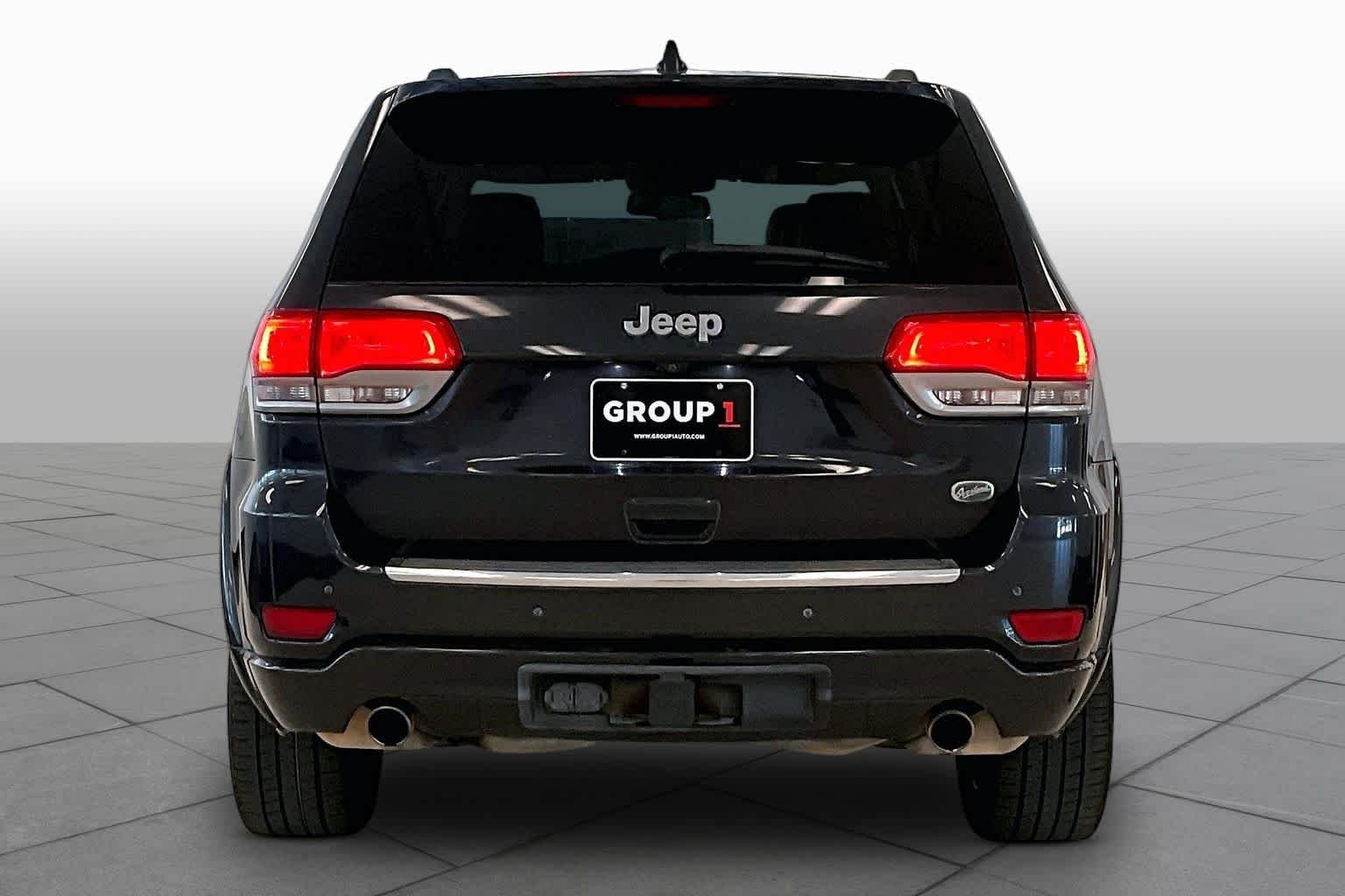 Used 2015 Maximum Steel Metallic Clearcoat Jeep Overland image 3