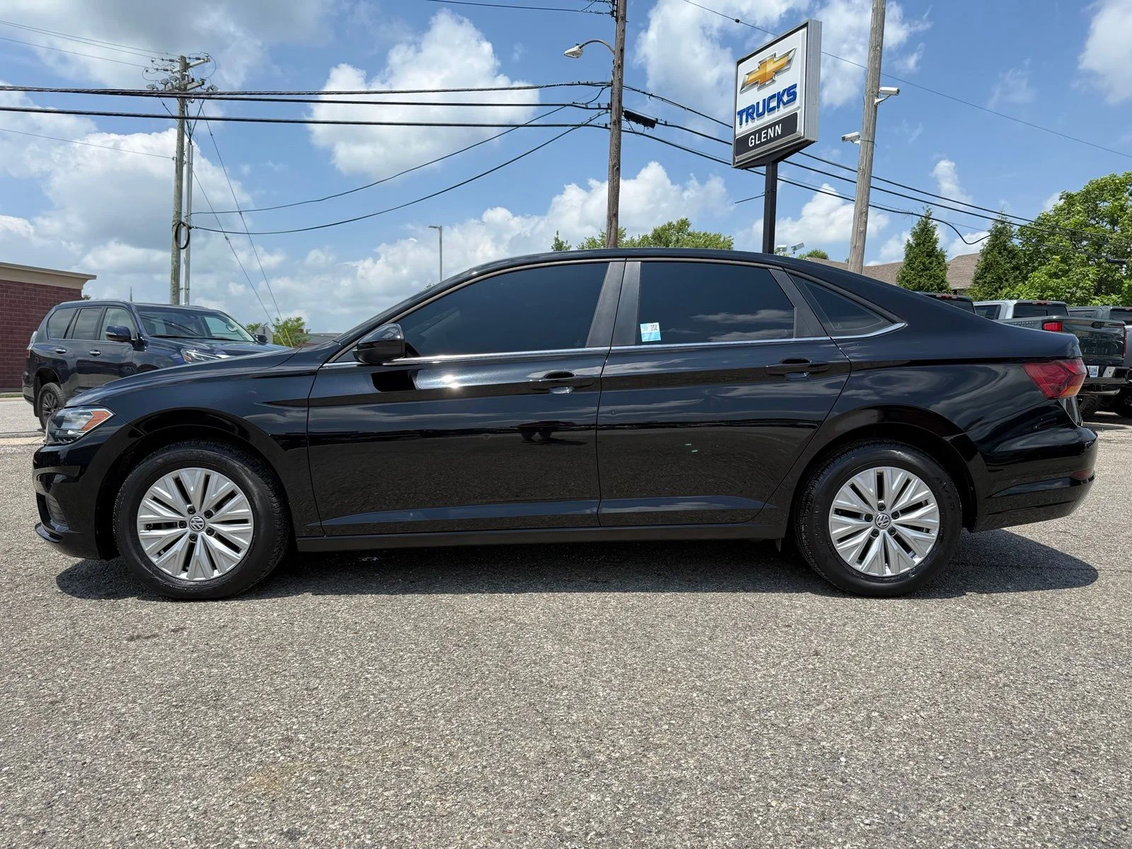 Used 2019 Black Volkswagen 1.4T S image 5