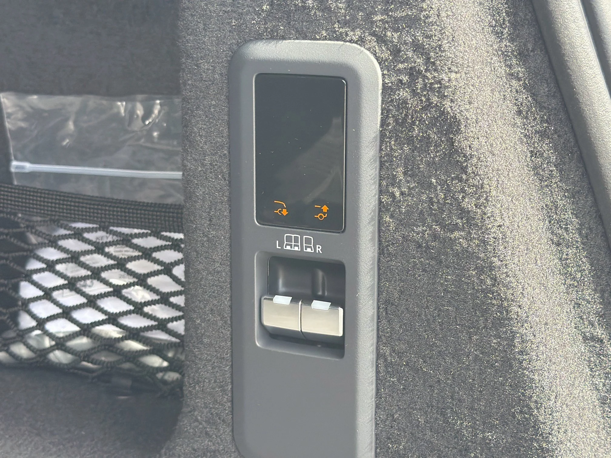 New 2026 Carpathian Grey Land Rover SE image 13
