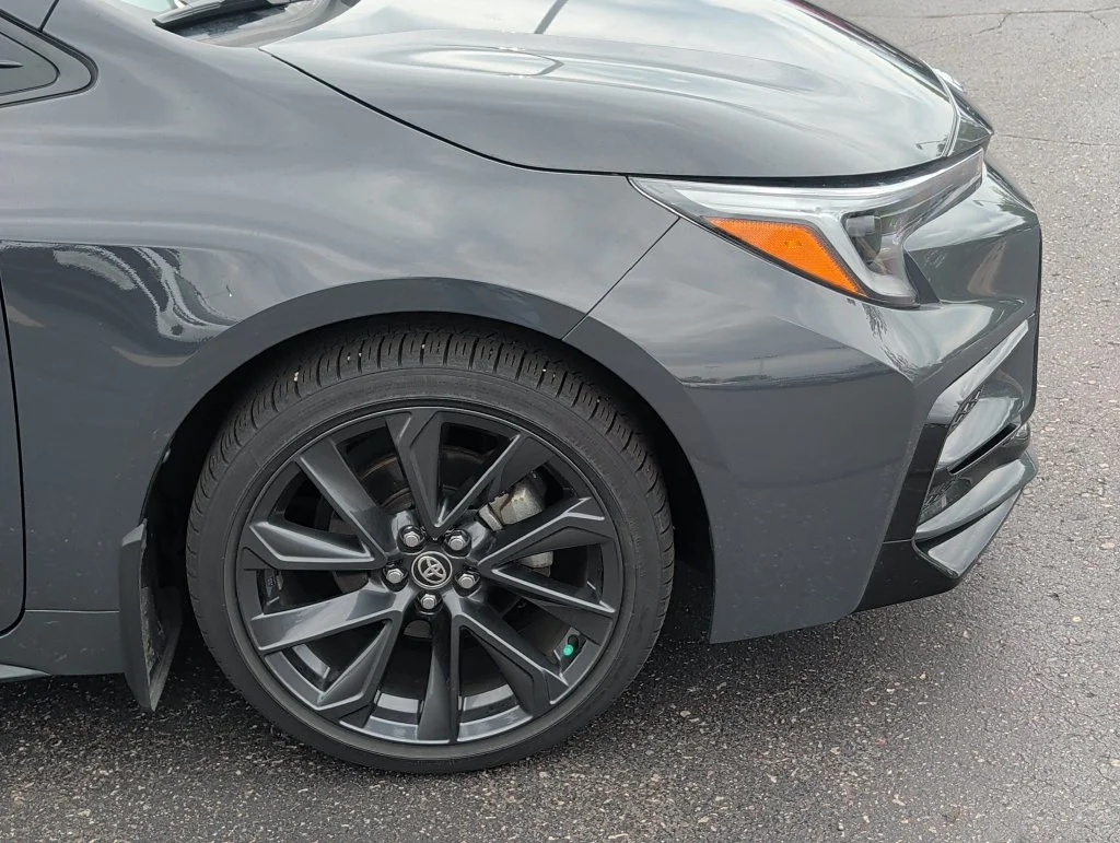 Used 2024  Toyota SE image 6
