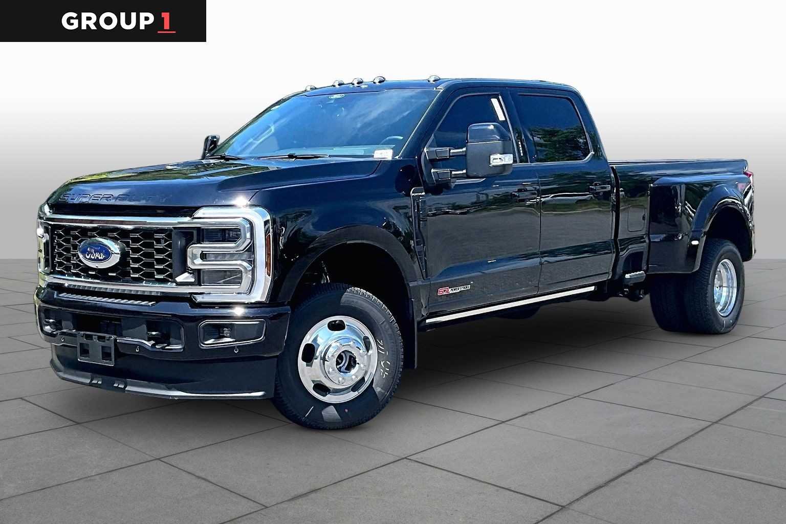 2026 Ford F-350 Platinum 4x4 Crew Cab 8' Box DRW's photo