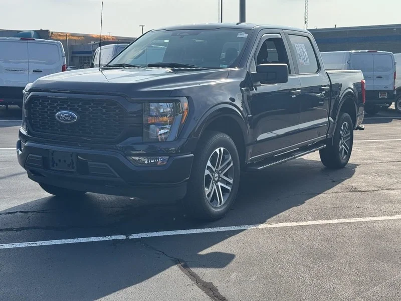 Used 2023 Antimatter Blue Metallic Ford XL image 7