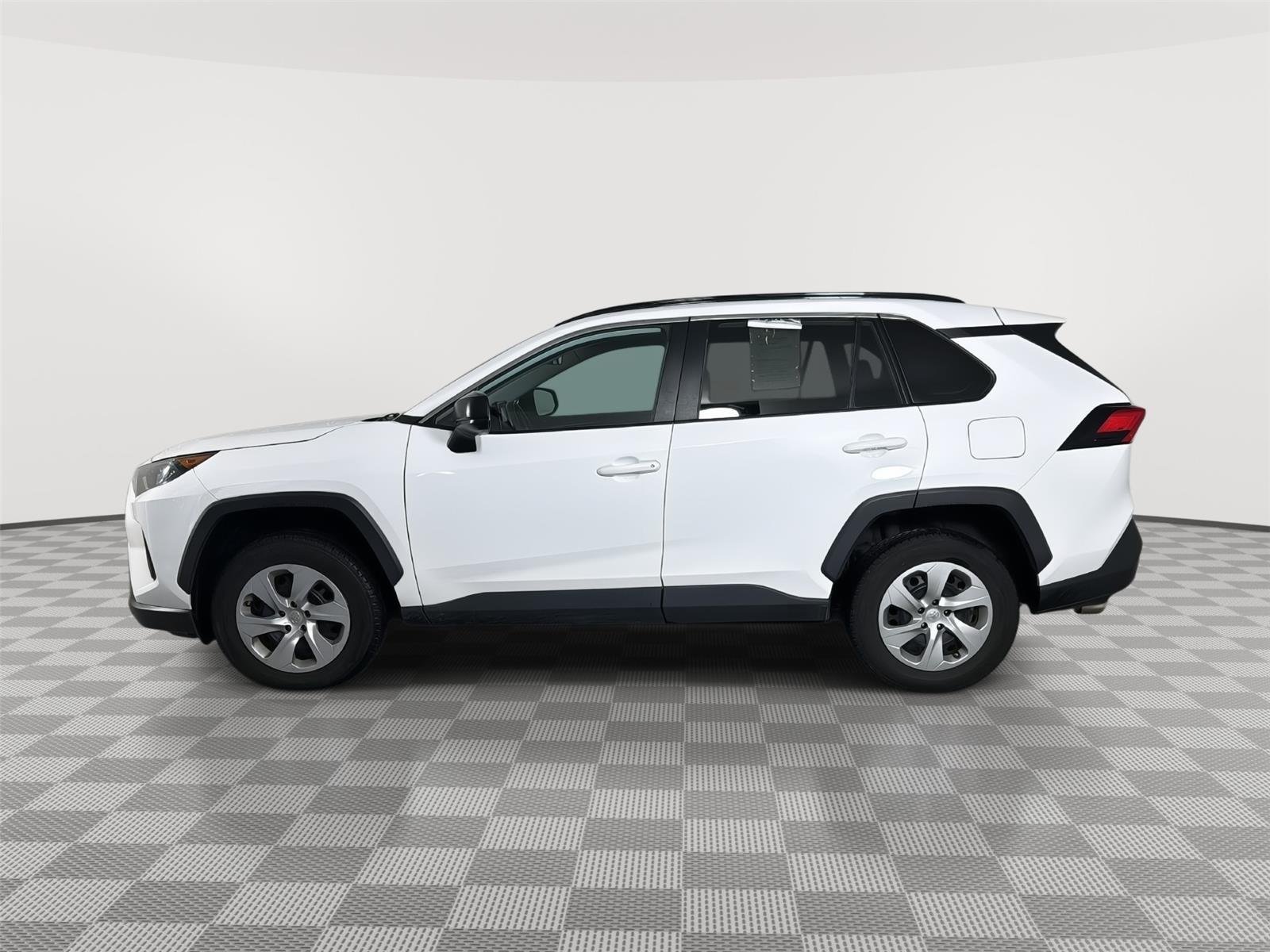 Used 2019 Super White Toyota LE image 4