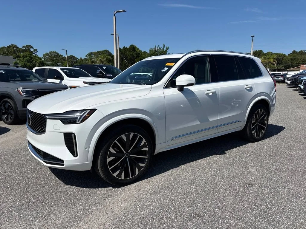 2026 Volvo XC90 B6 Plus Bright 7-Seater 4WD's photo