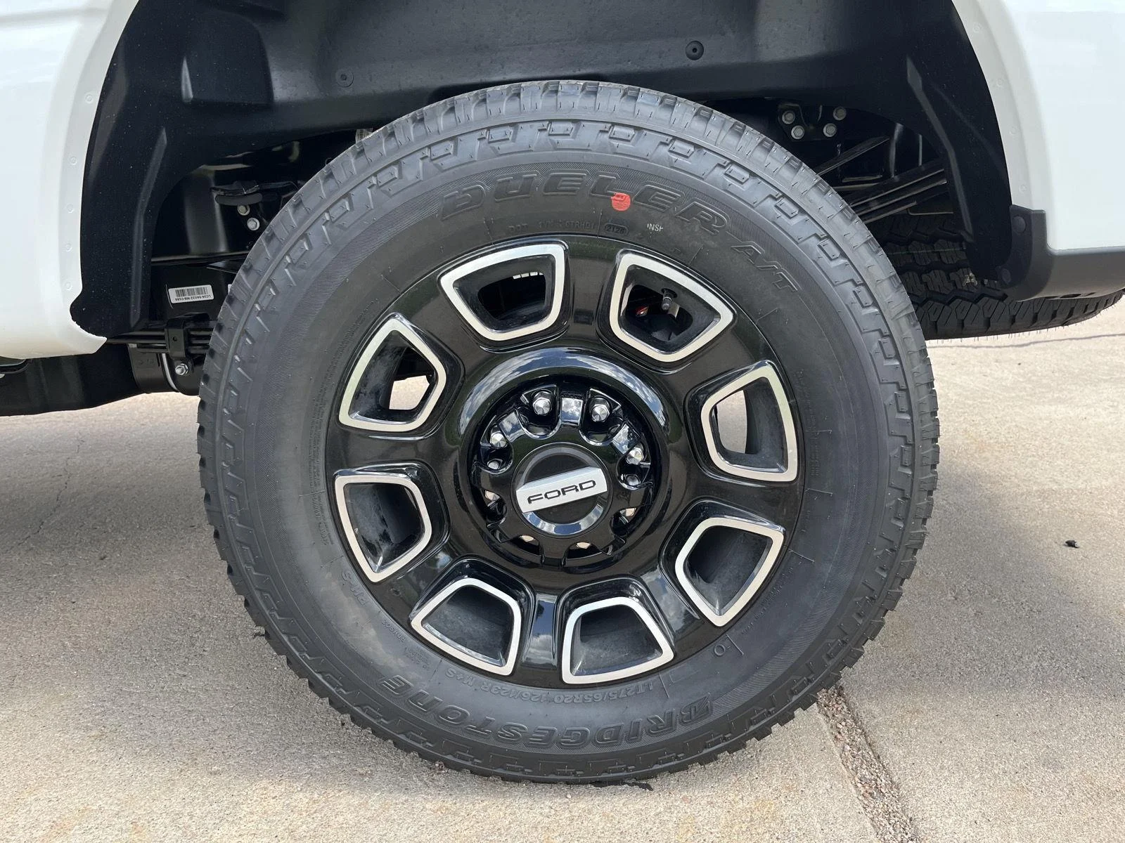 New 2026 Star White Metallic Tri-Coat Ford F-350® Platinum® image 10