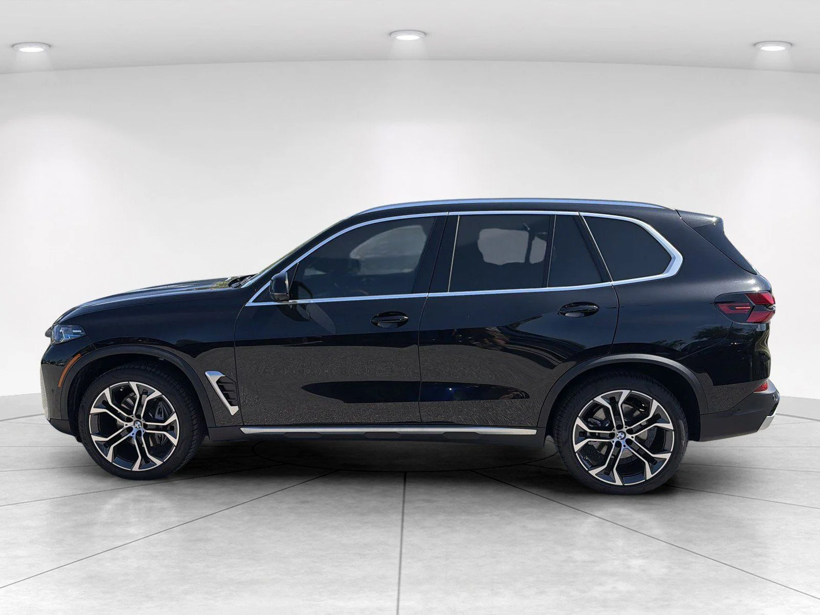 New 2026 Black Sapphire Metallic BMW sDrive40i image 7