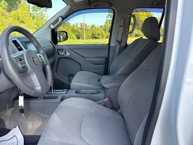 Used 2015 White Nissan SV image 15