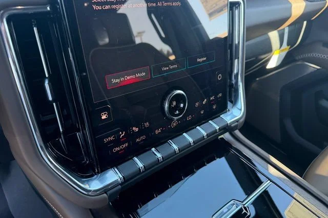 New 2026 Glacier White Tricoat GMC Denali Ultimate image 21