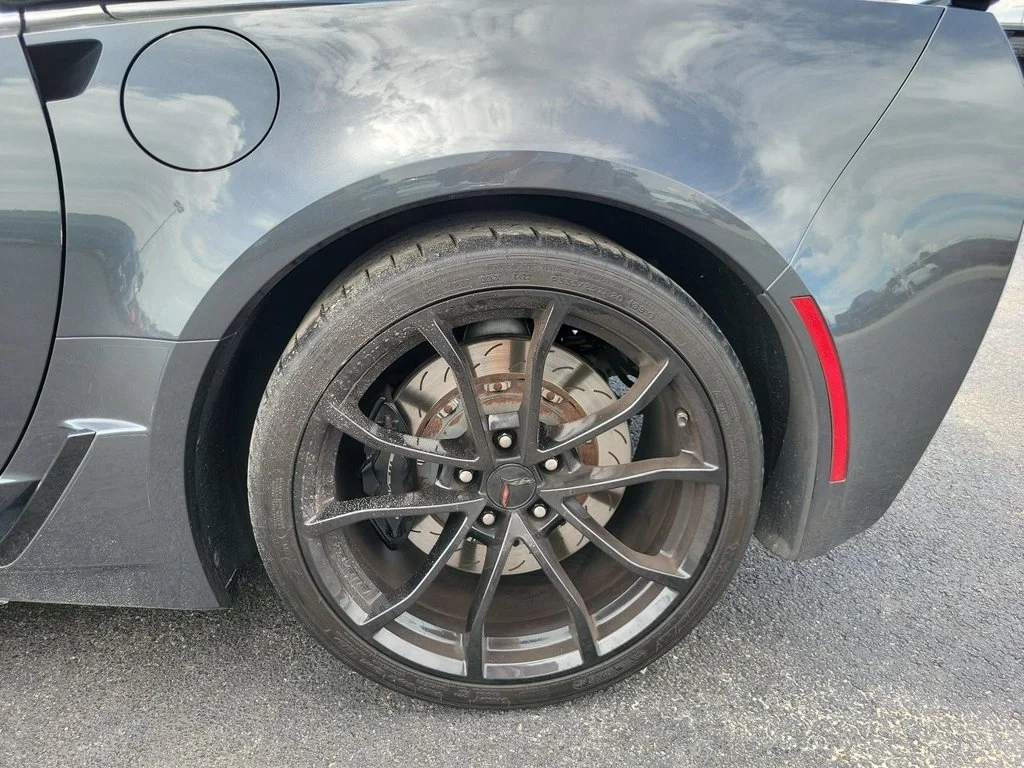 2017 Chevrolet Corvette 3LT - Photo 28