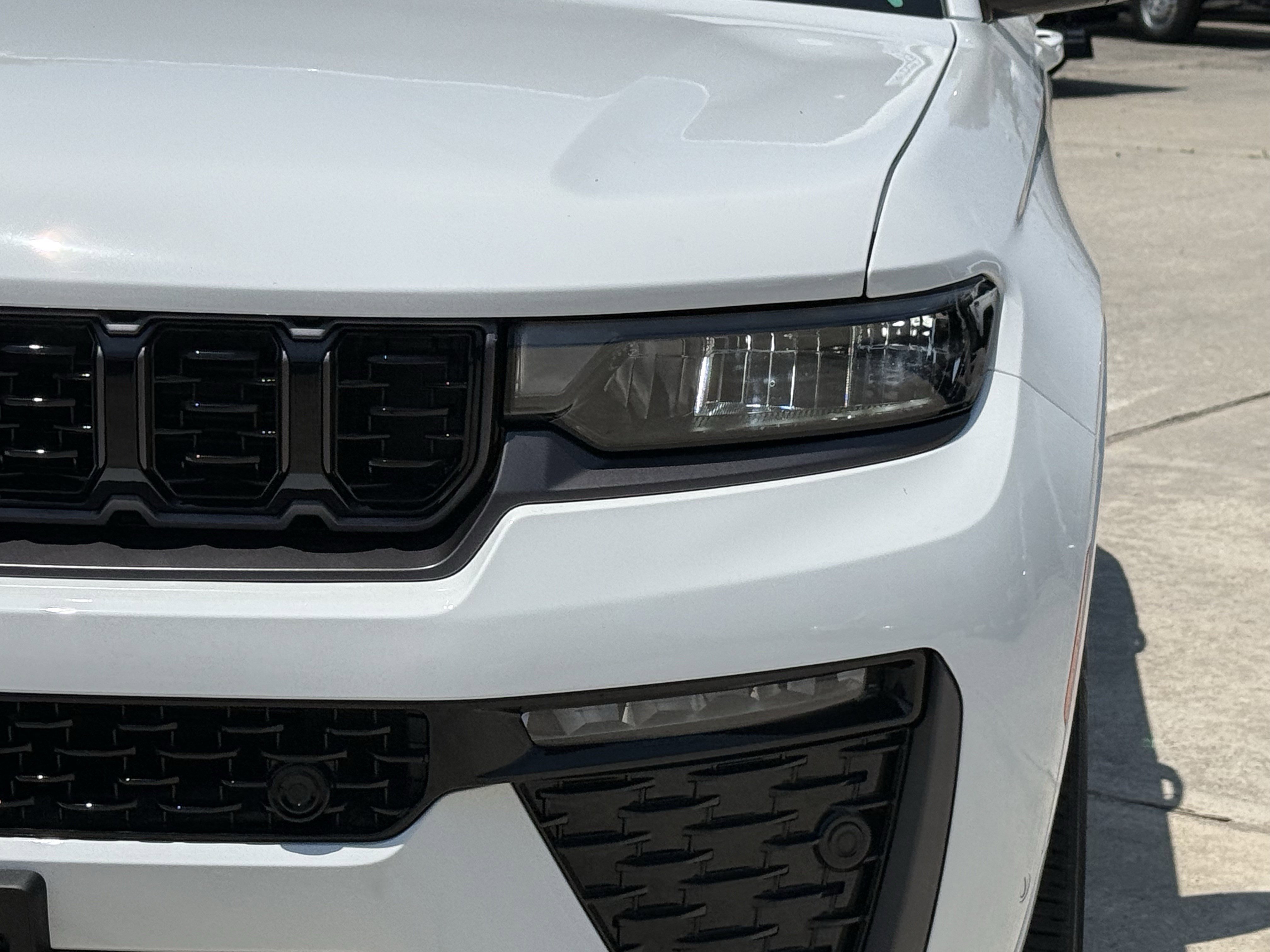 New 2026 Bright White Clearcoat Jeep Limited Reserve image 7