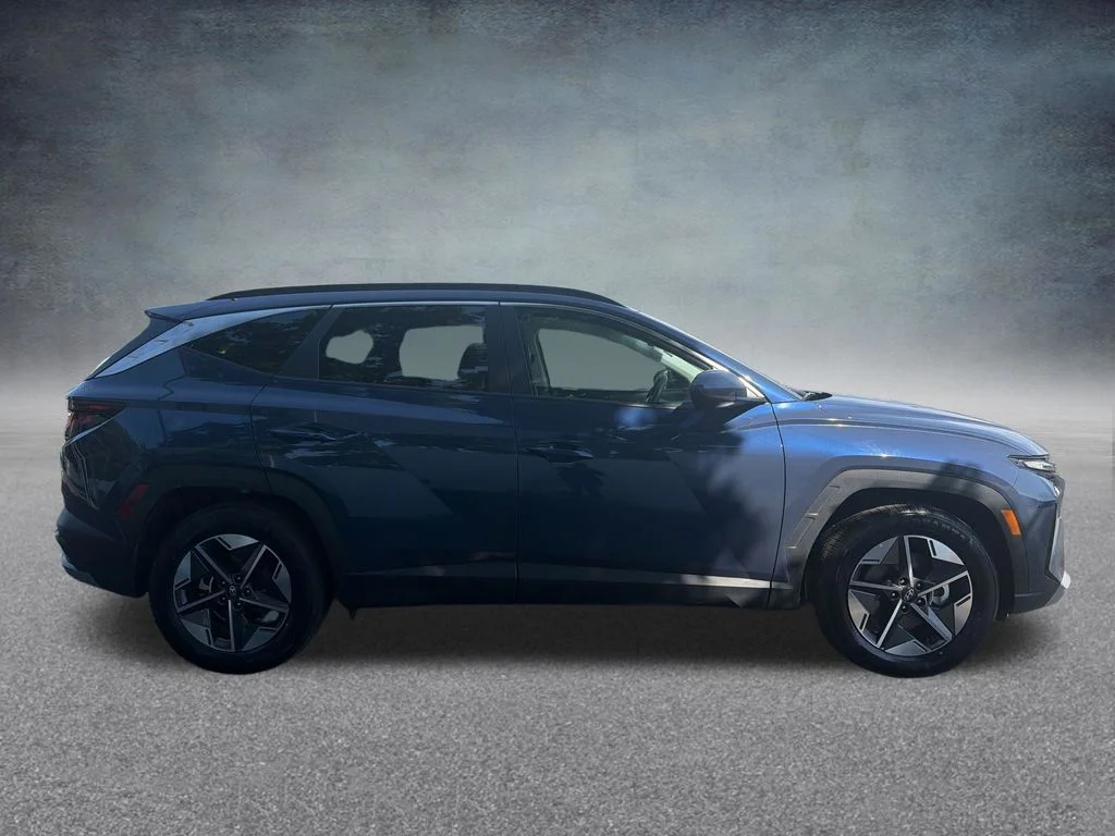 Used 2025 Blue Hyundai SEL image 7