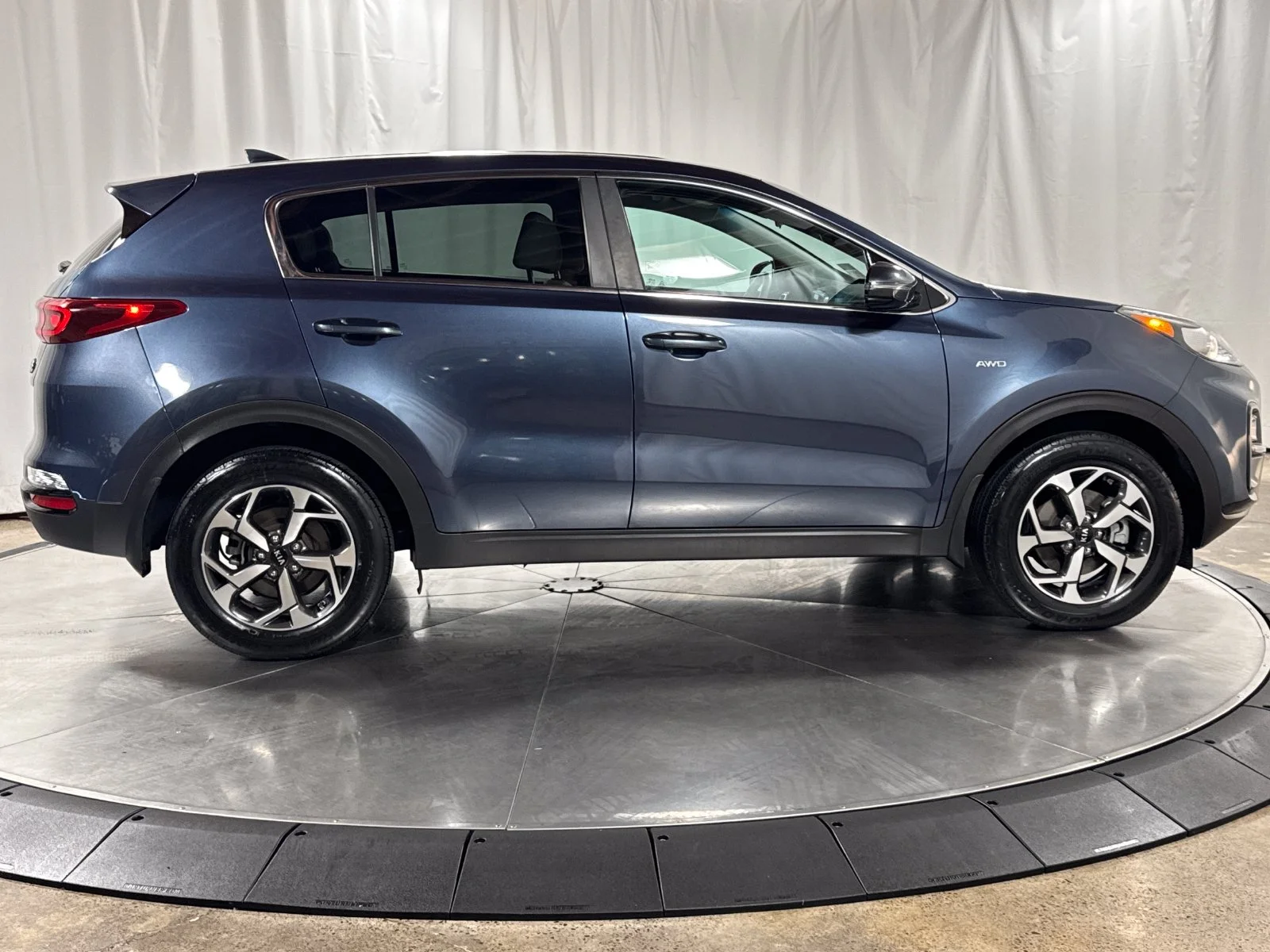 Used 2021 Pacific Blue Kia LX image 6