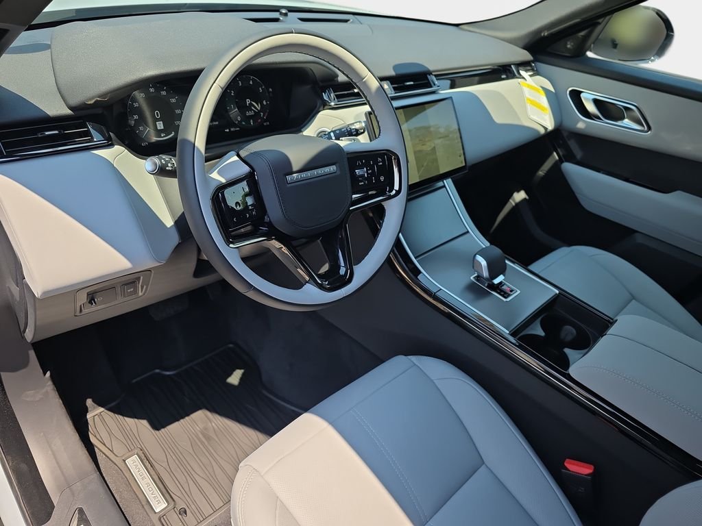 New 2026 Arroios Grey Land Rover S image 13