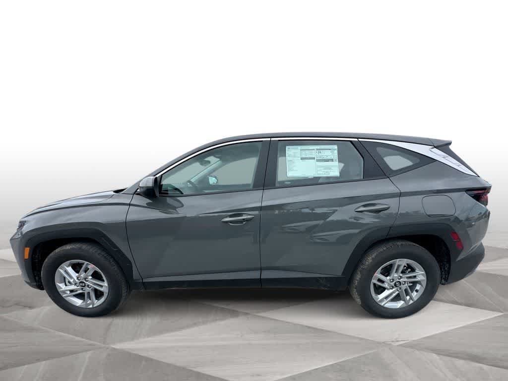 New 2026 Hampton Gray Hyundai SE image 5