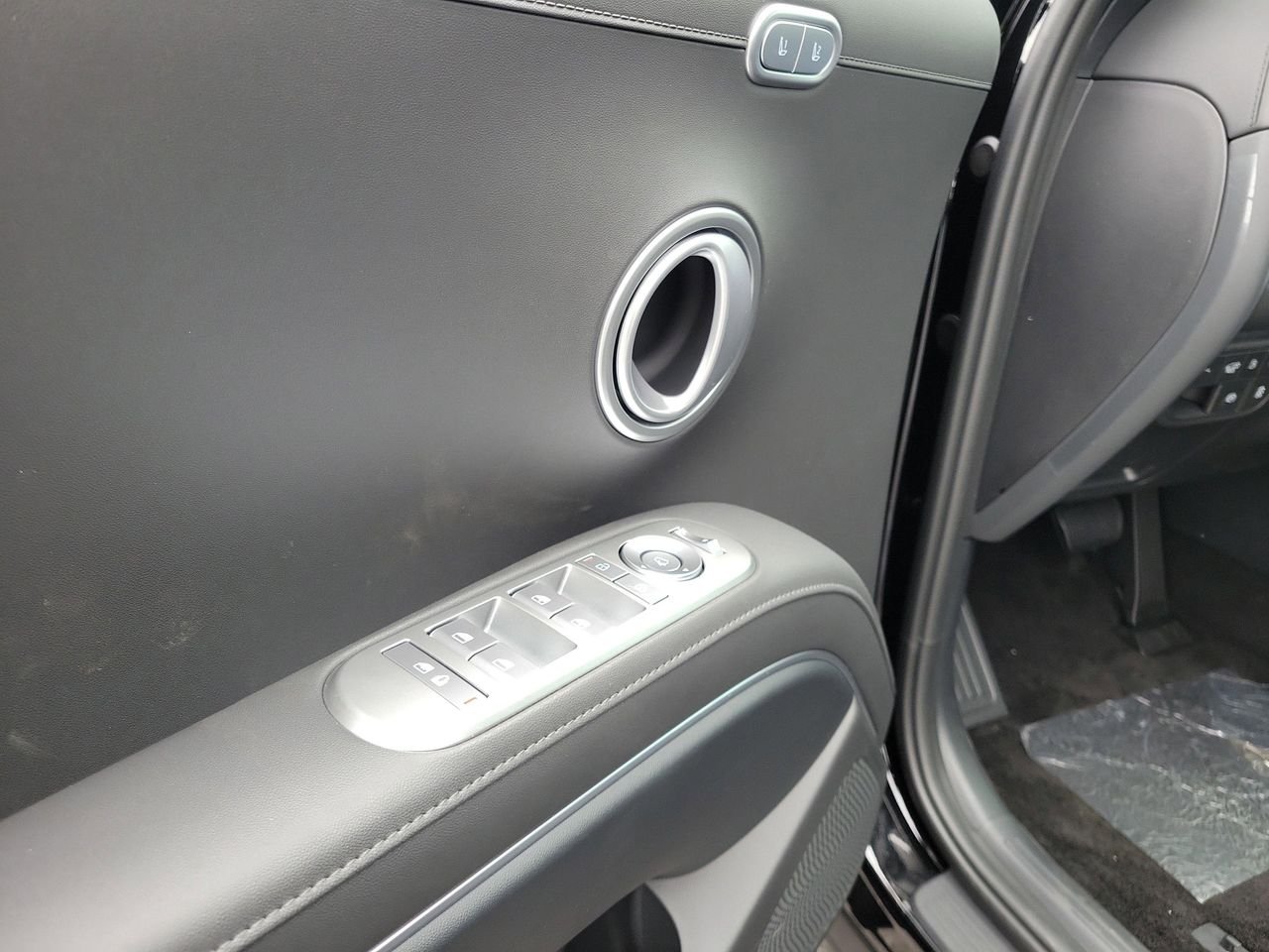 New 2026 Abyss Black Pearl Hyundai SEL Premium 7P image 18