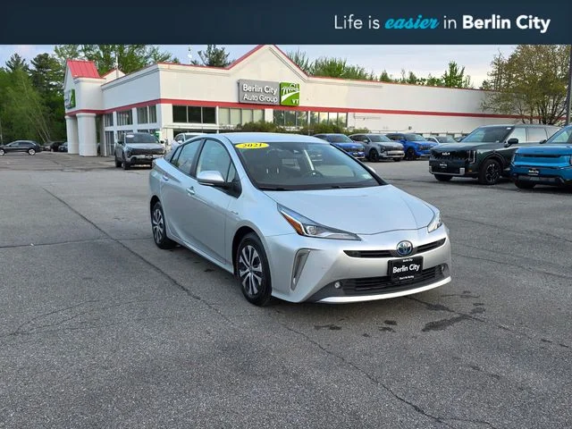 2021 Toyota Prius XLE AWD-e's photo