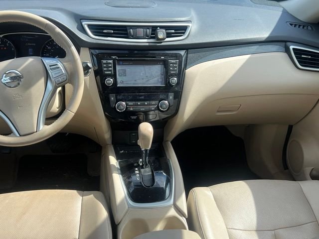 Used 2015 Blue Nissan SL image 12