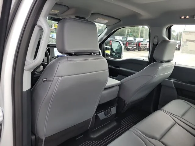 New 2026 Oxford White Ford XL image 11