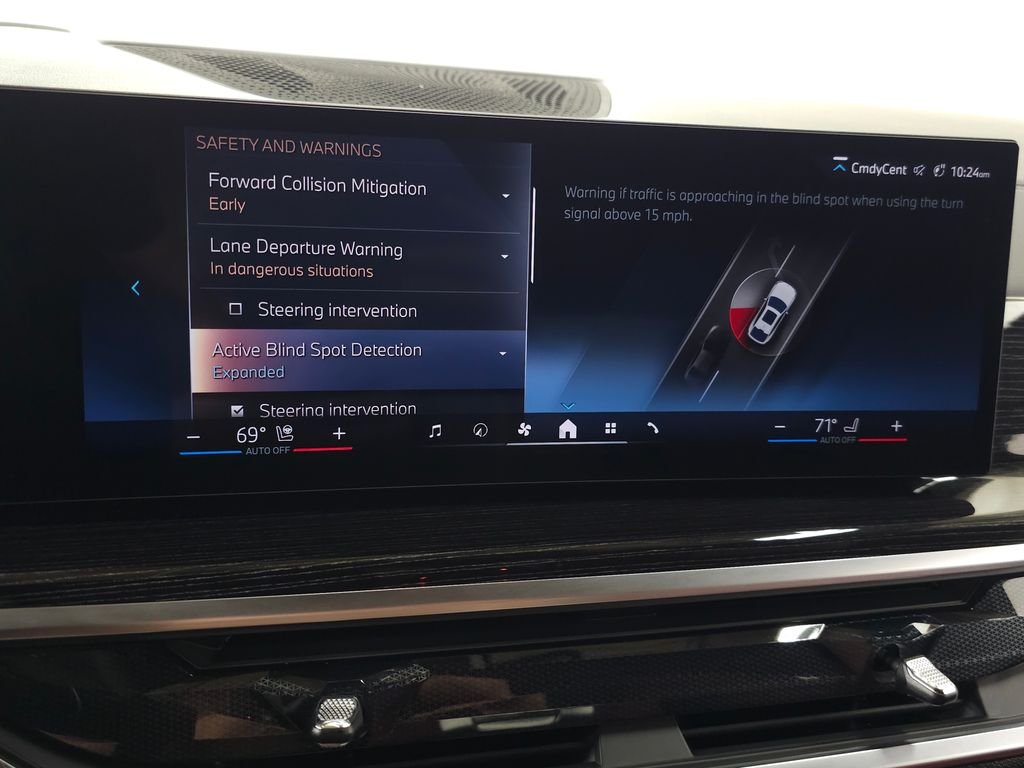 Used 2026 White BMW xDrive40i image 27