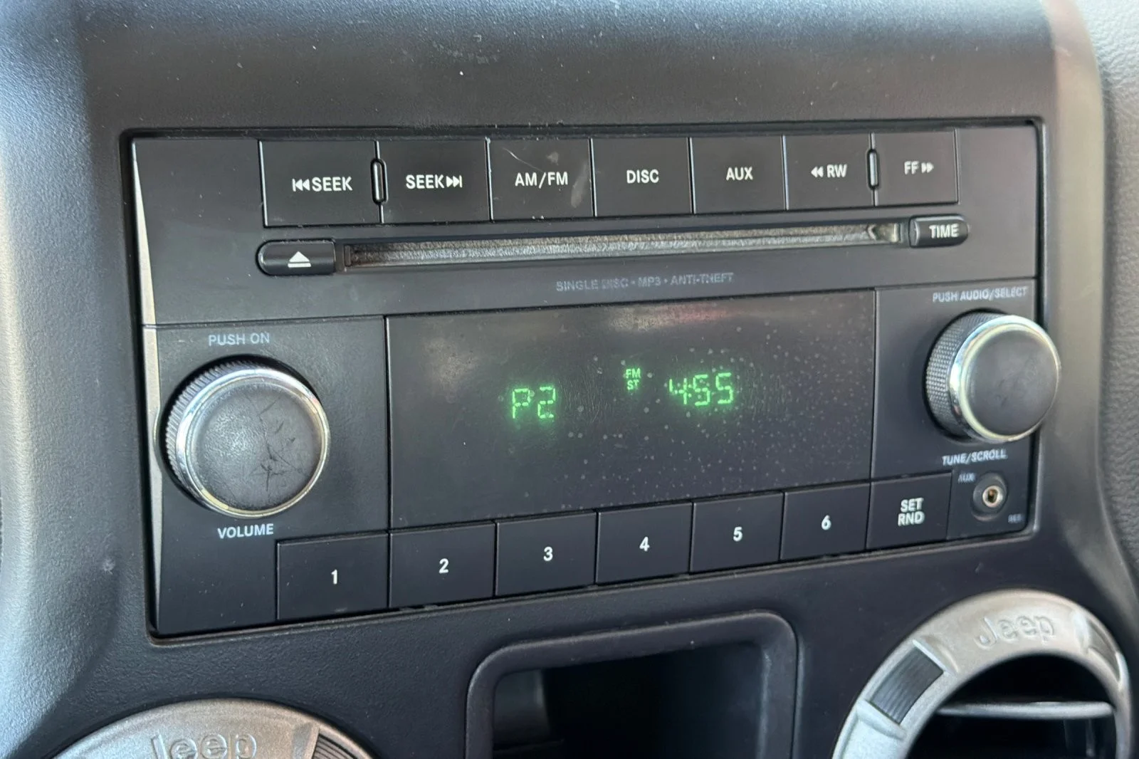 Used 2013 TRUE BLUE PEARLCOAT Jeep Sport image 17