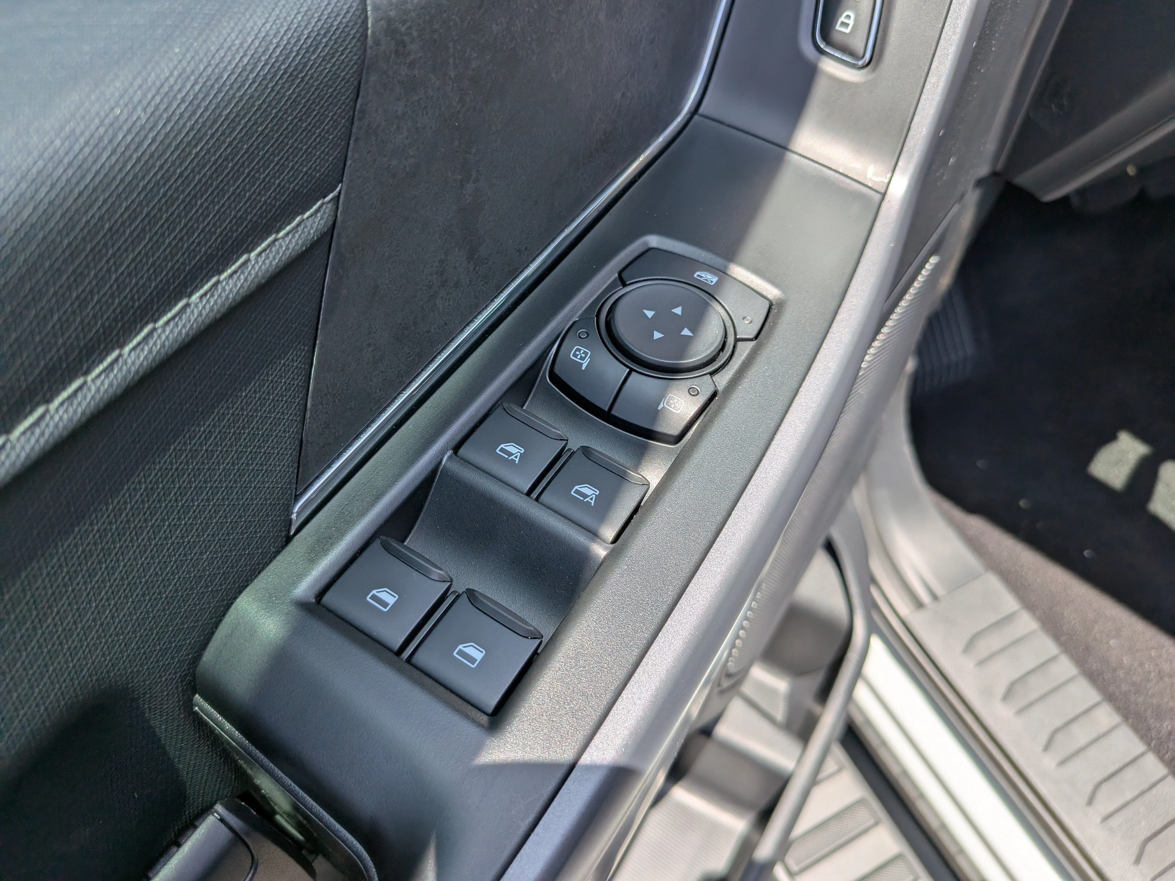 New 2026 Avalanche Ford XLT image 17