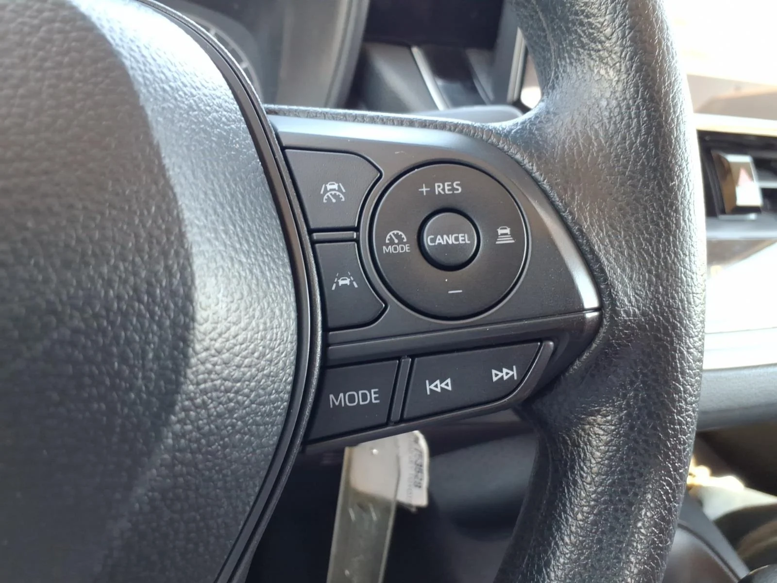 Used 2025 Ruby Flare Pearl Toyota LE image 22